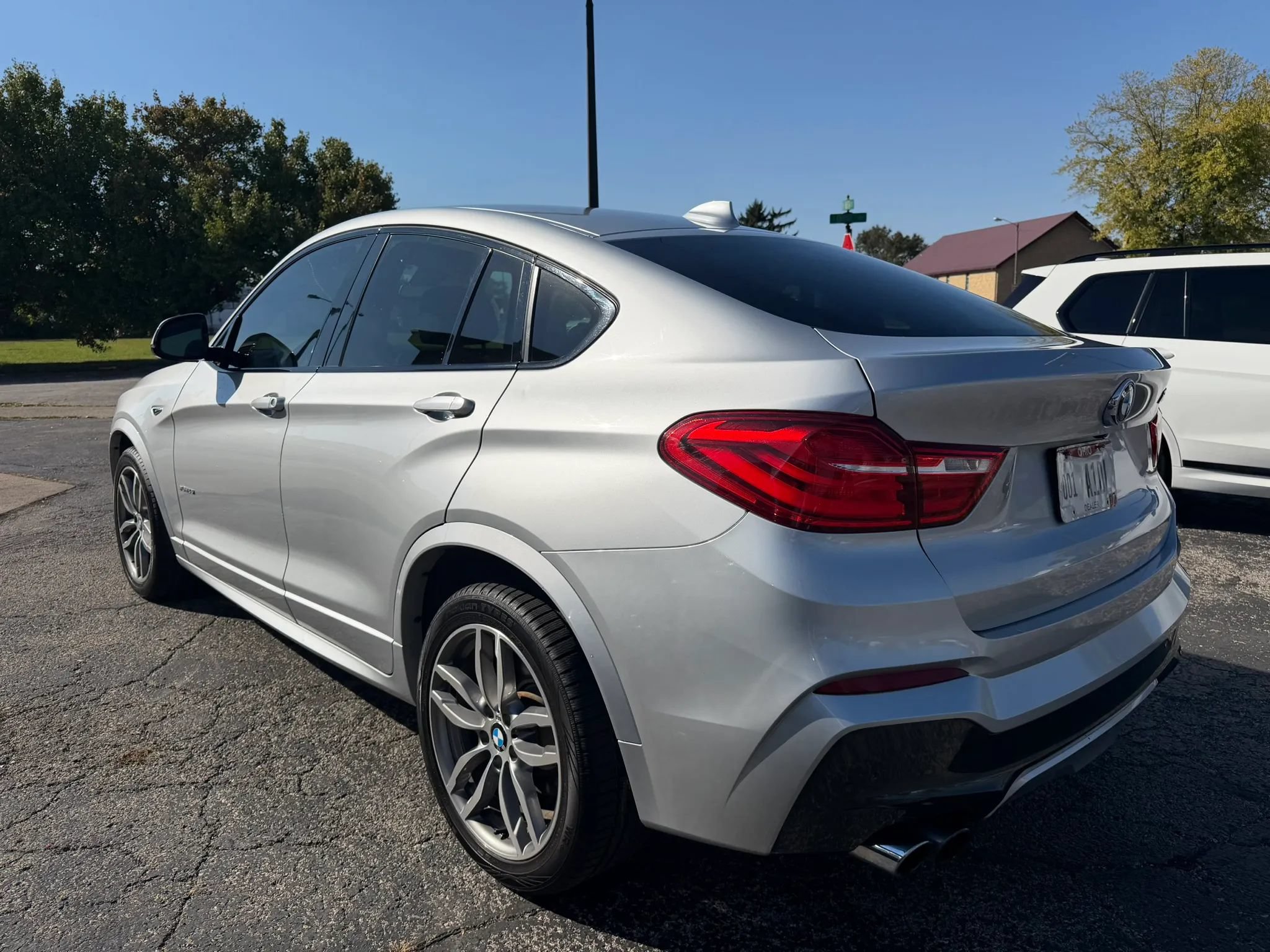 Used 2017 BMW X4 xDrive28i w/ Premium Package Enhanced AWD/4WD image 6