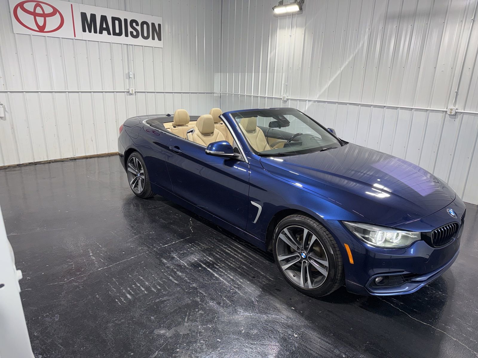 Used 2020 BMW 430i xDrive Convertible w/ Convenience Package image 39