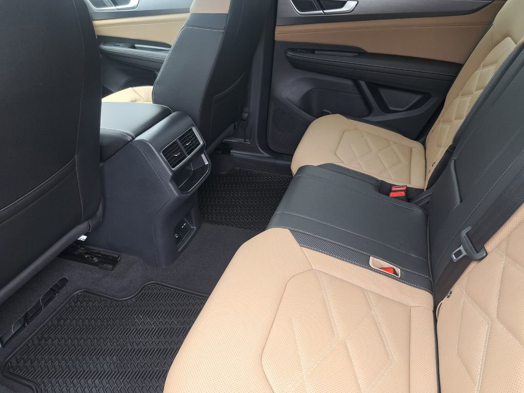 Used 2025 Volkswagen Atlas Cross Sport SE image 21