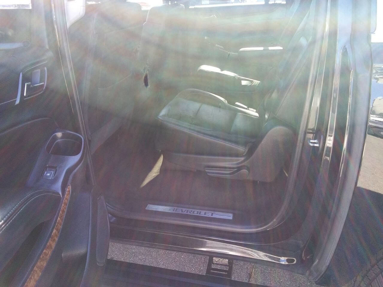 Used 2018 Chevrolet Suburban Premier image 16