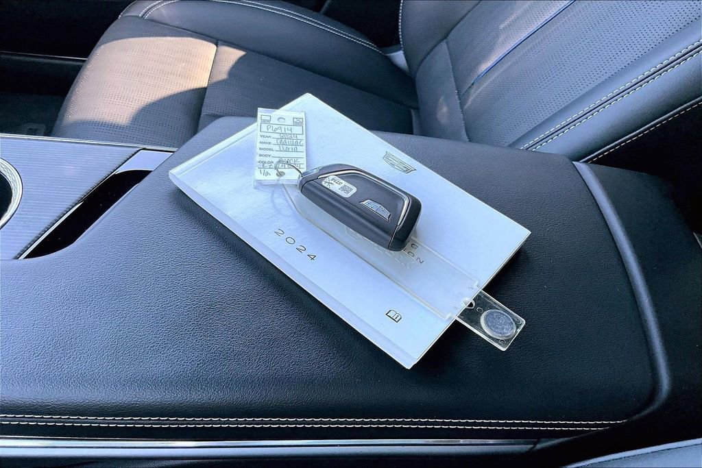 Certified 2024 Cadillac Lyriq Sport AWD/4WD image 35