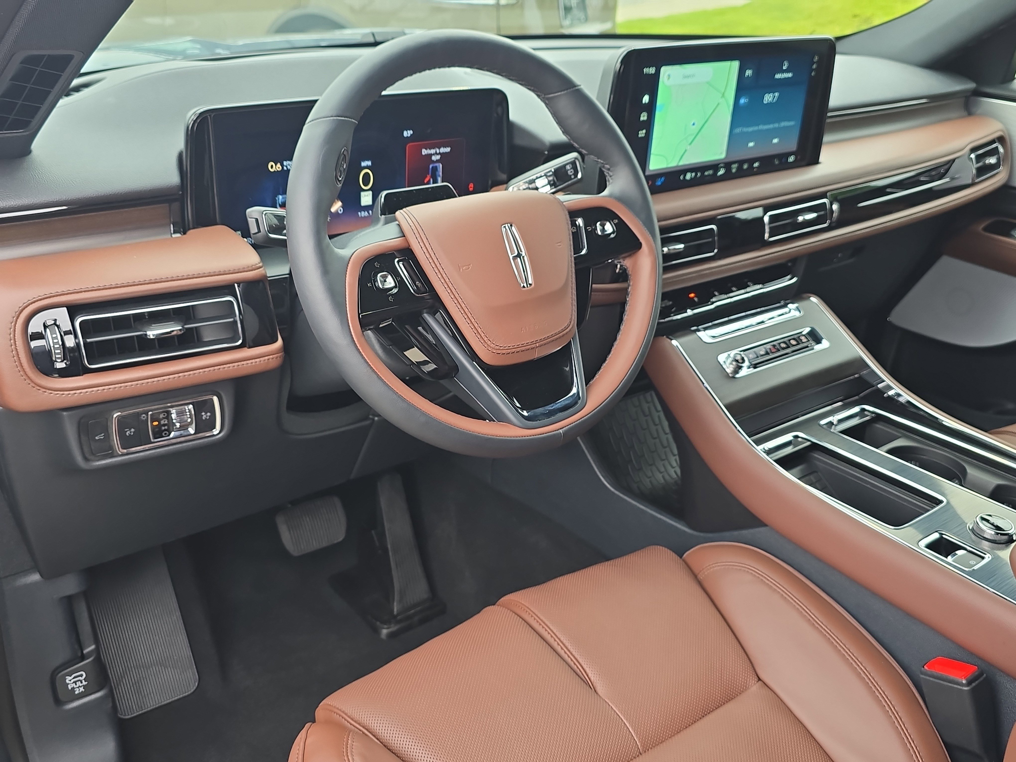 New 2025 Lincoln Aviator Reserve w/ Equipment Group 201A image 18