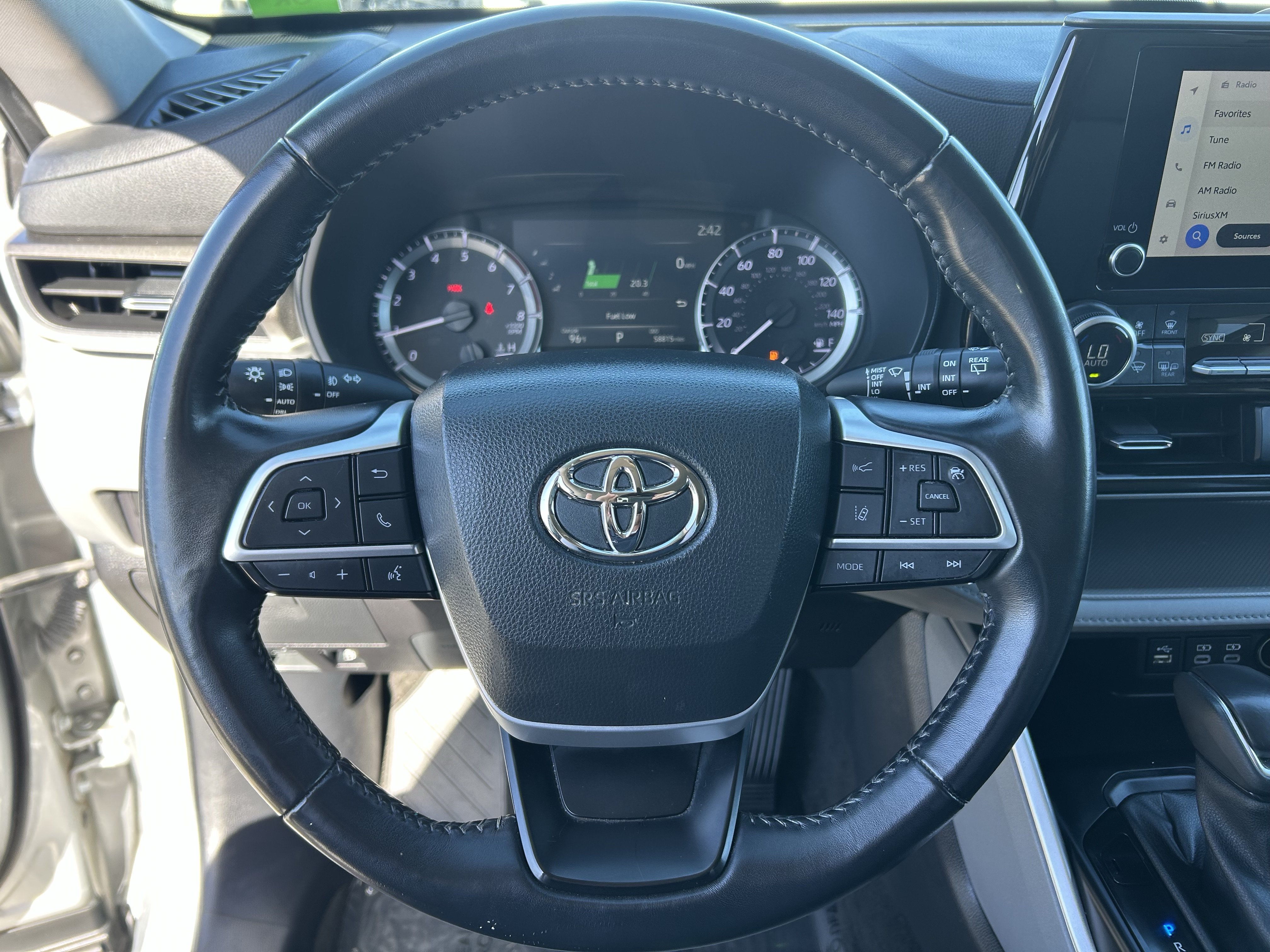 Certified 2023 Toyota Highlander LE FWD image 27