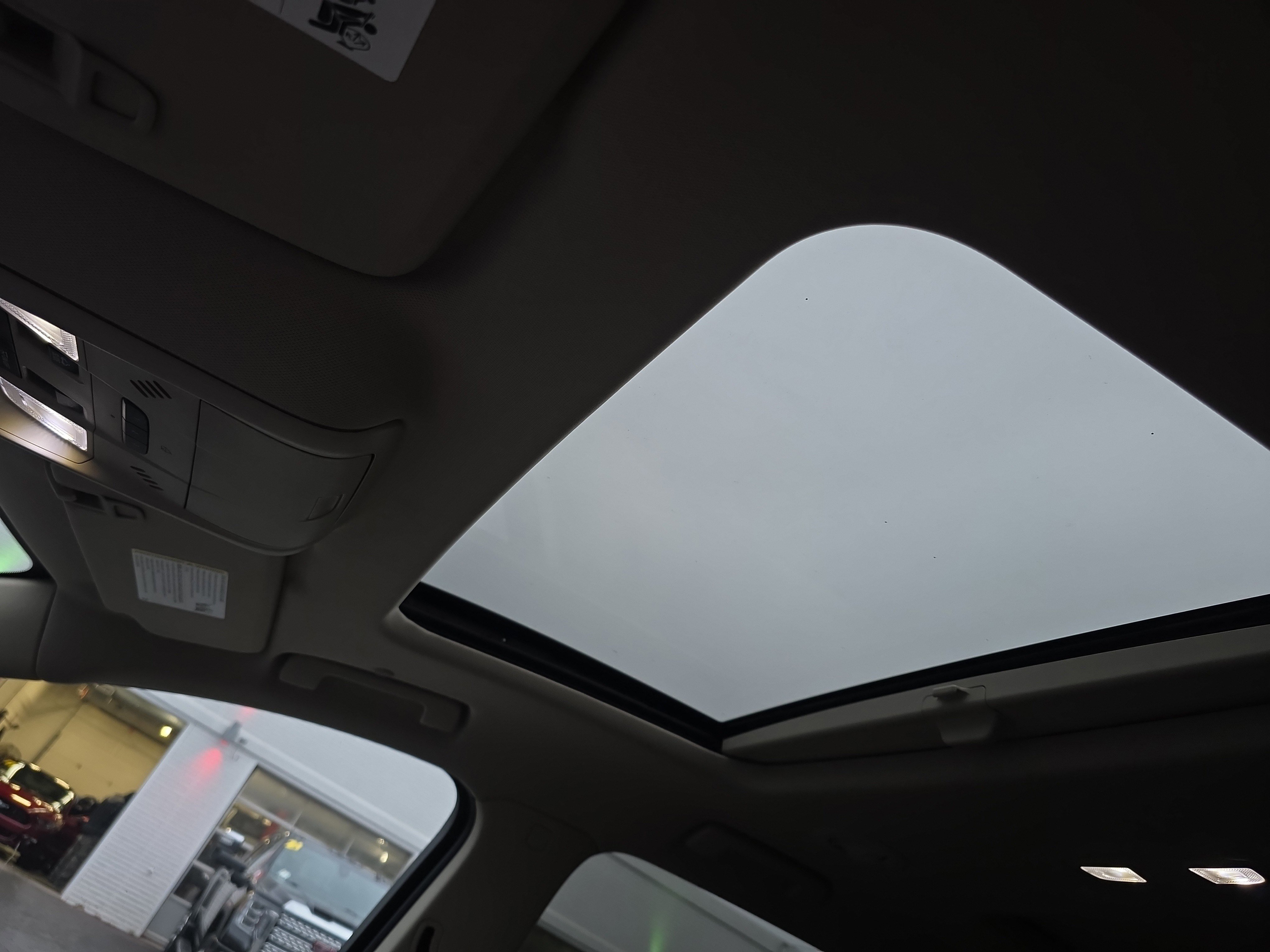 Used 2021 Buick Enclave Essence w/ Sound and Sites Package image 25