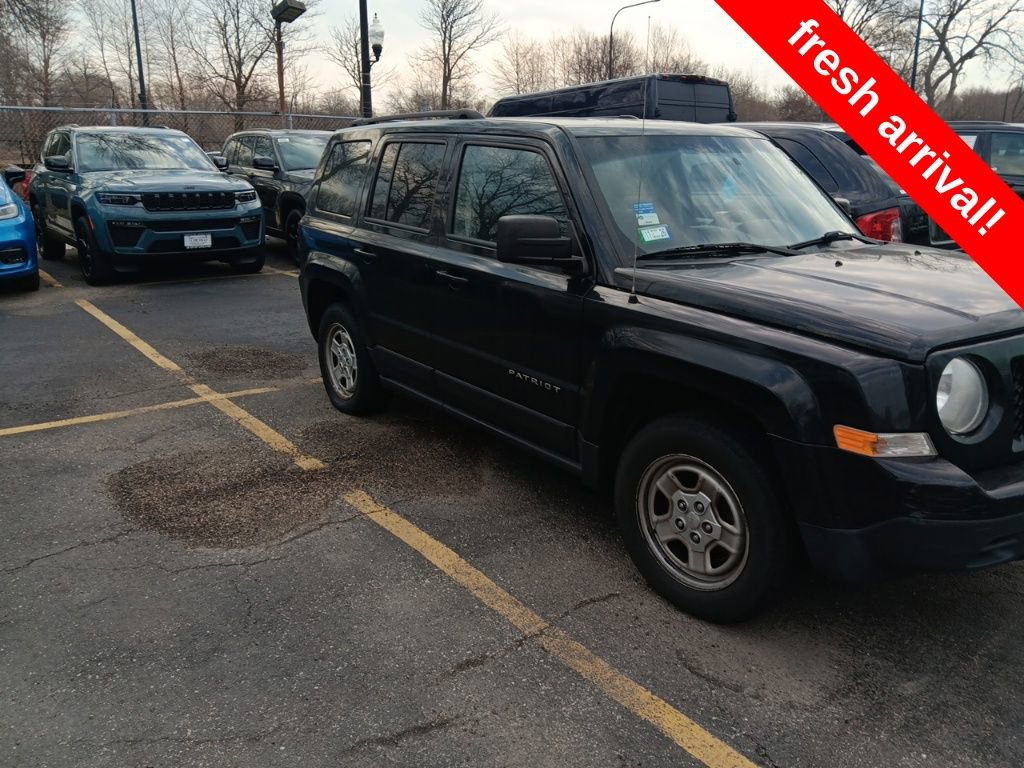 Used 2017 Jeep Patriot Sport w/ Power Value Group image 2