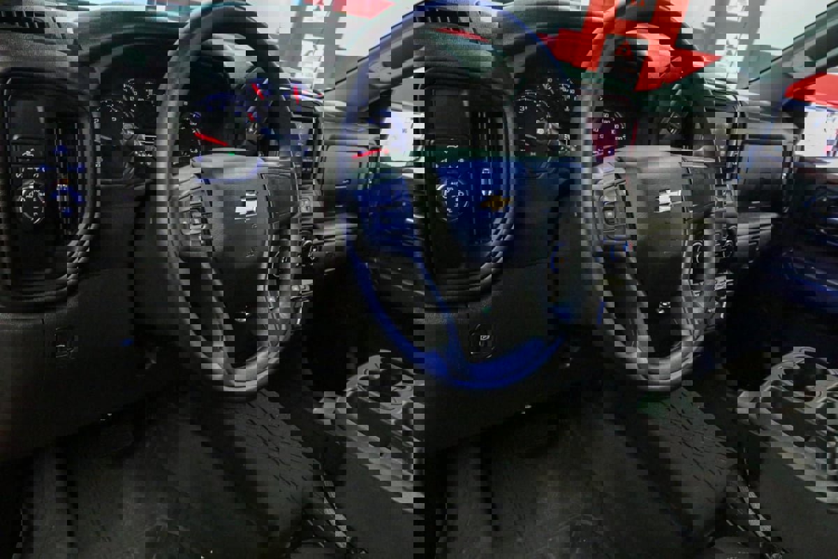 Used 2023 Chevrolet Silverado 1500 Custom w/ LPO, Dark Essentials Package image 12