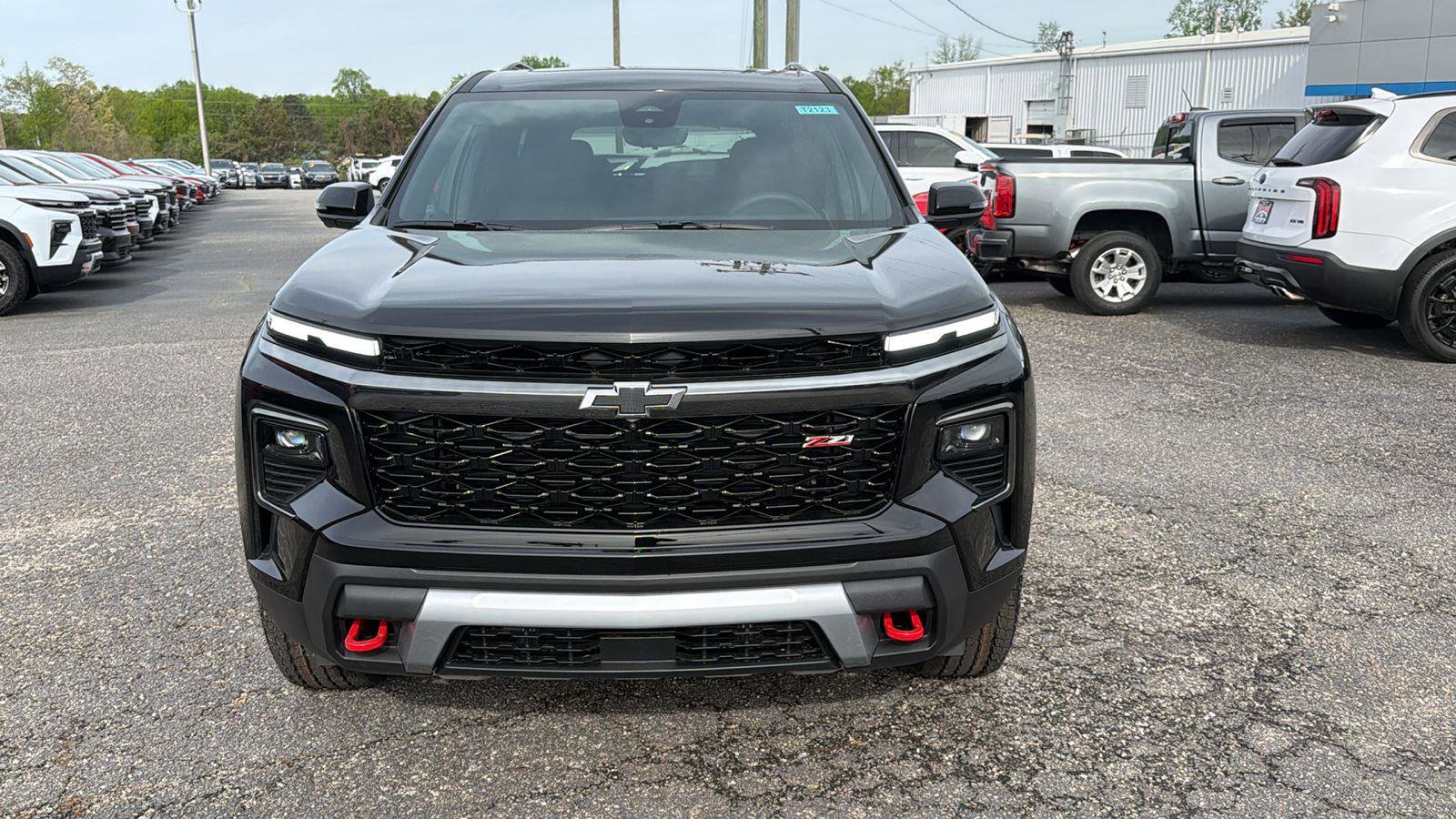 New 2026 Chevrolet Traverse Z71 w/ Driver Confidence Package image 2