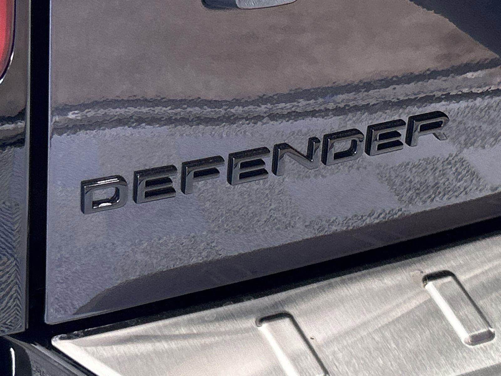 New 2025 Land Rover Defender 130 X-Dynamic SE image 30