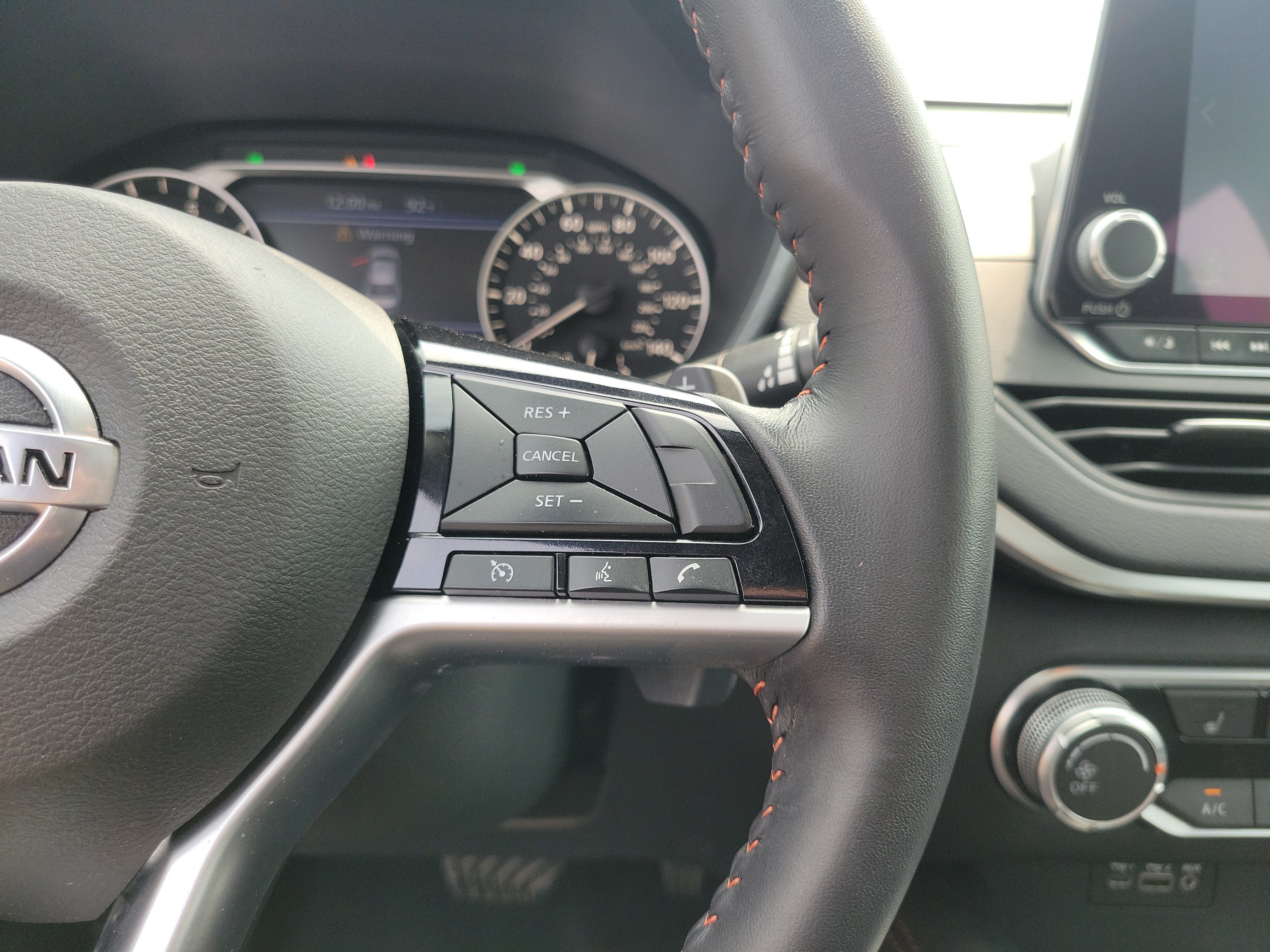 Used 2020 Nissan Altima 2.5 SR w/ Premium Package FWD image 23