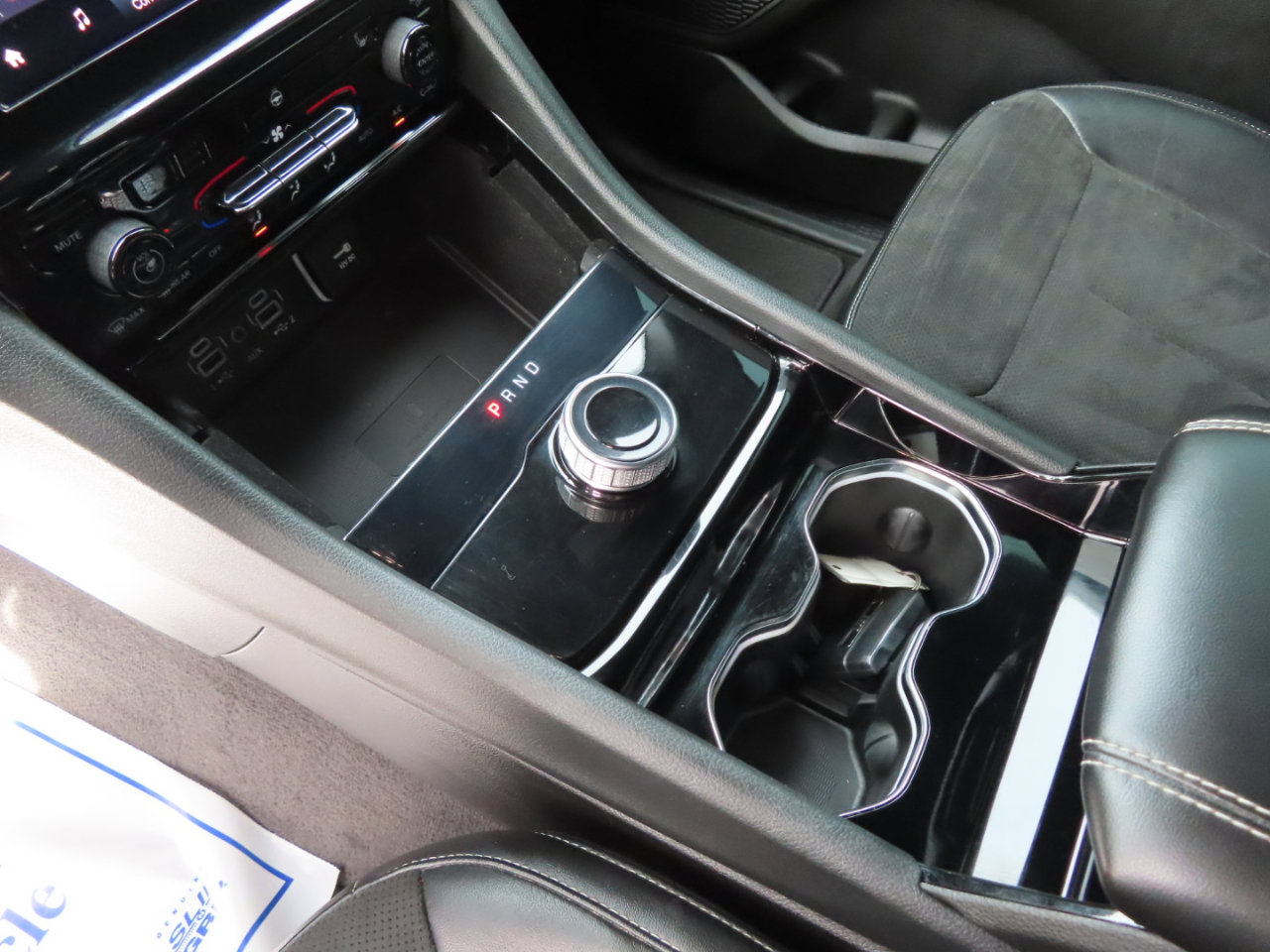 Used 2021 Jeep Grand Cherokee L Laredo image 34