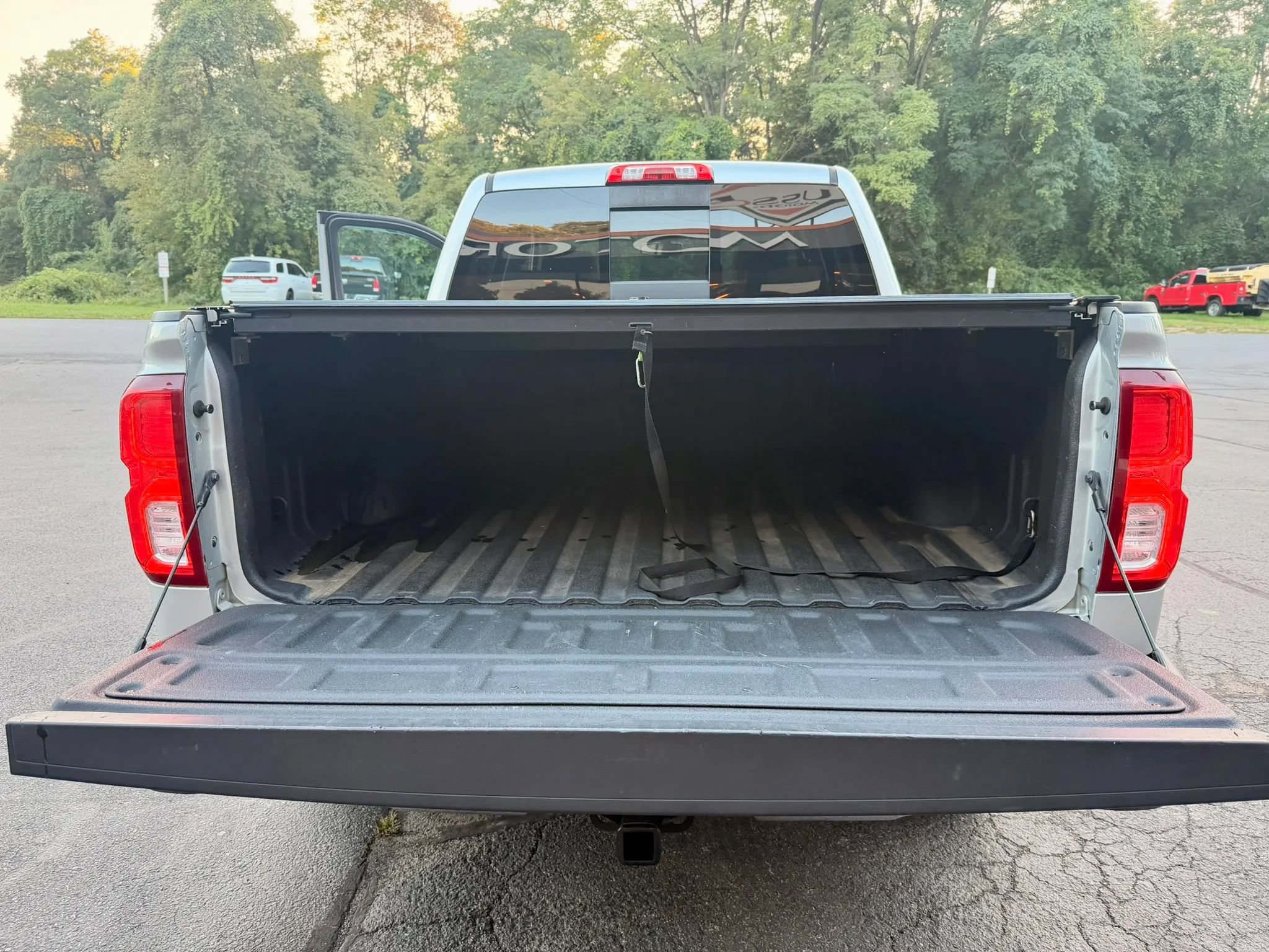Used 2018 Chevrolet Silverado 1500 LTZ w/ Sport Package AWD/4WD image 31