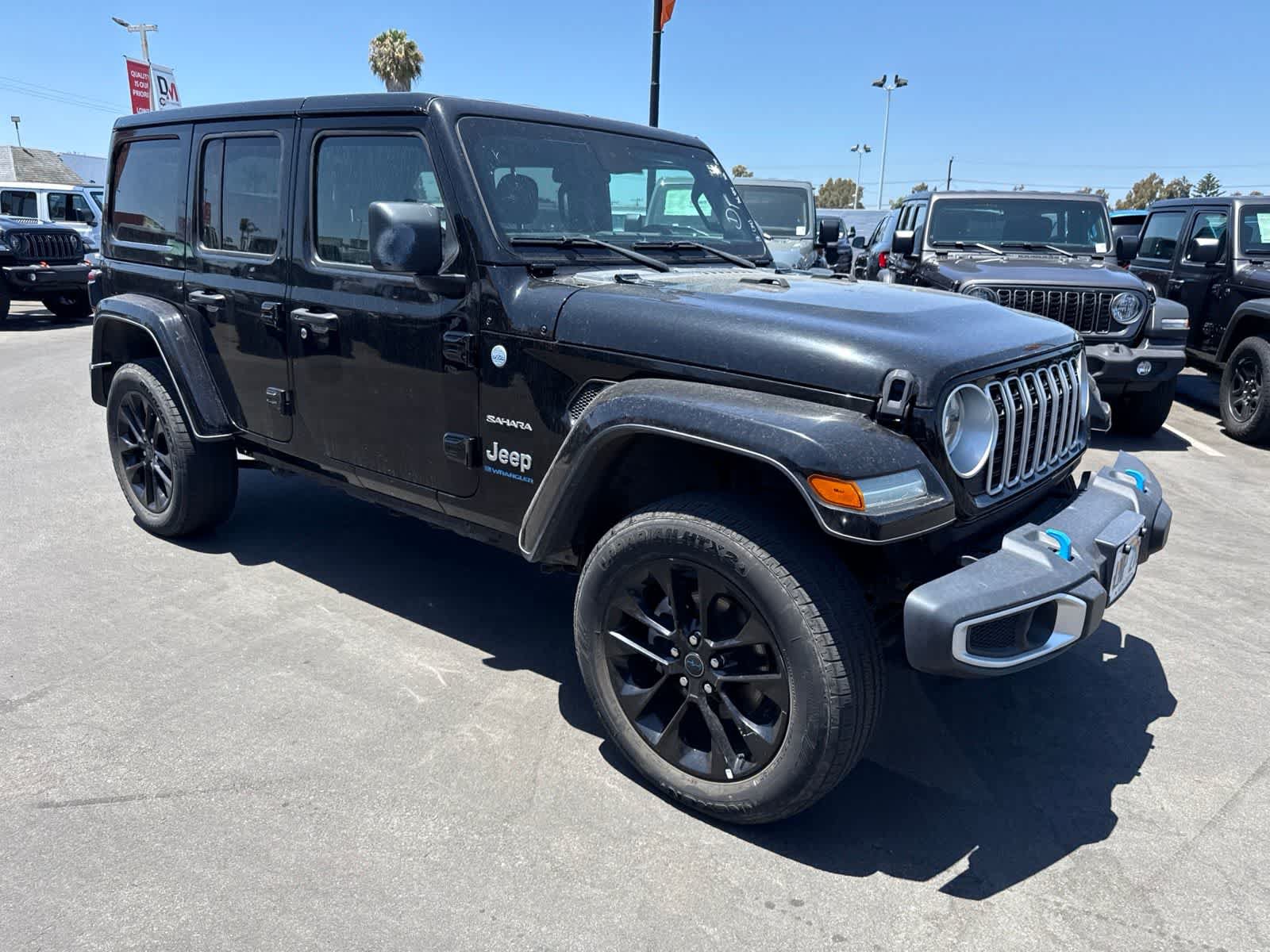 Used 2024 Jeep Wrangler Unlimited Sahara AWD/4WD image 10