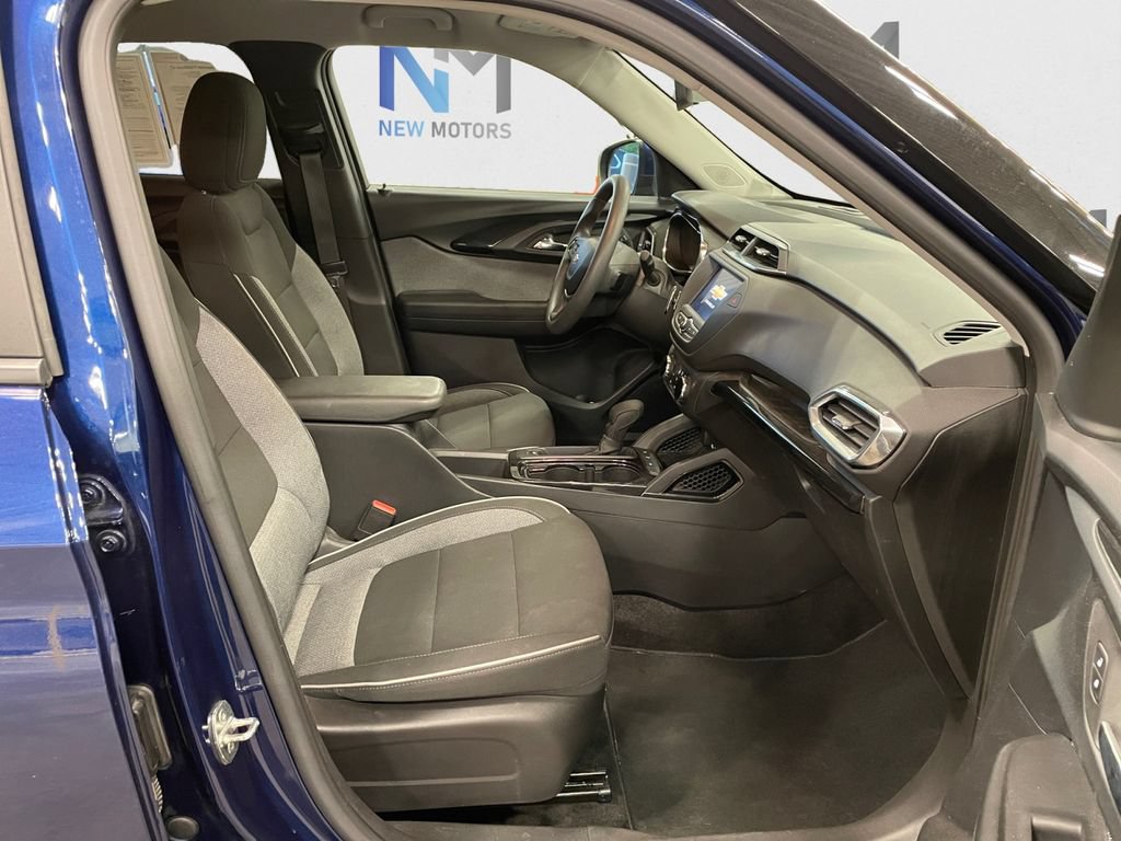 Used 2023 Chevrolet TrailBlazer LT FWD image 15