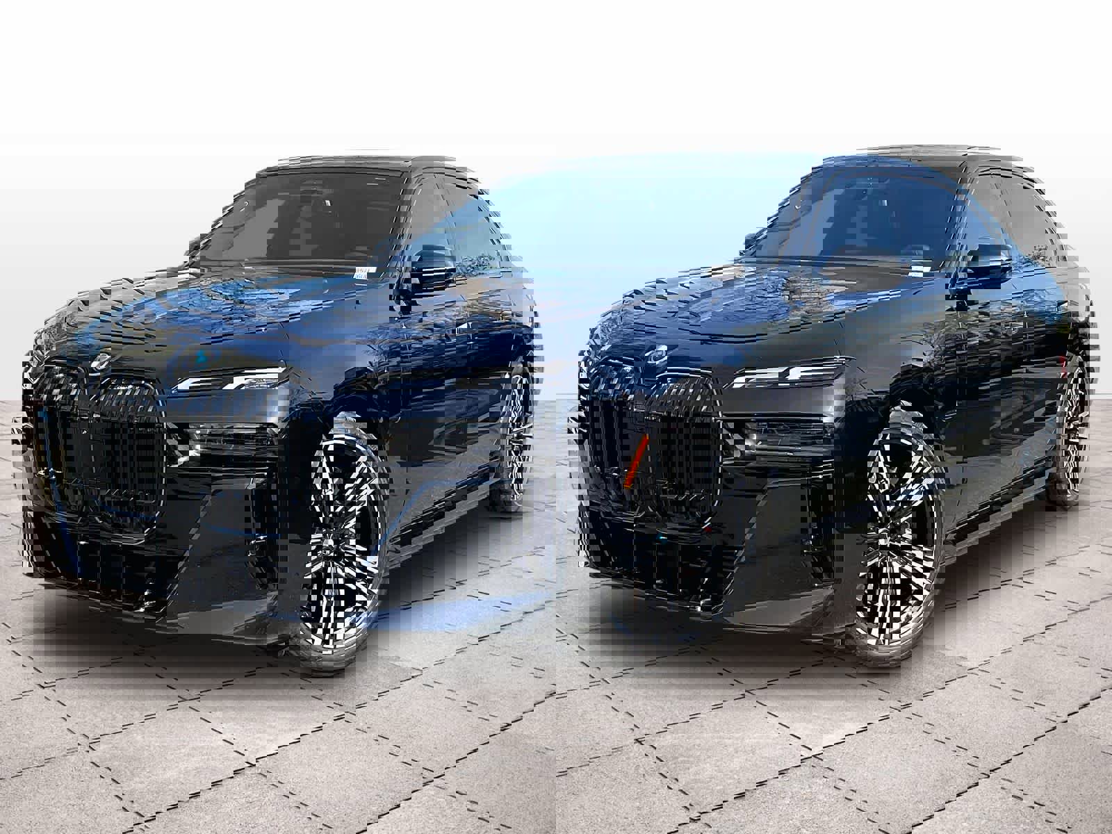 Used 2025 BMW 750e xDrive image 1