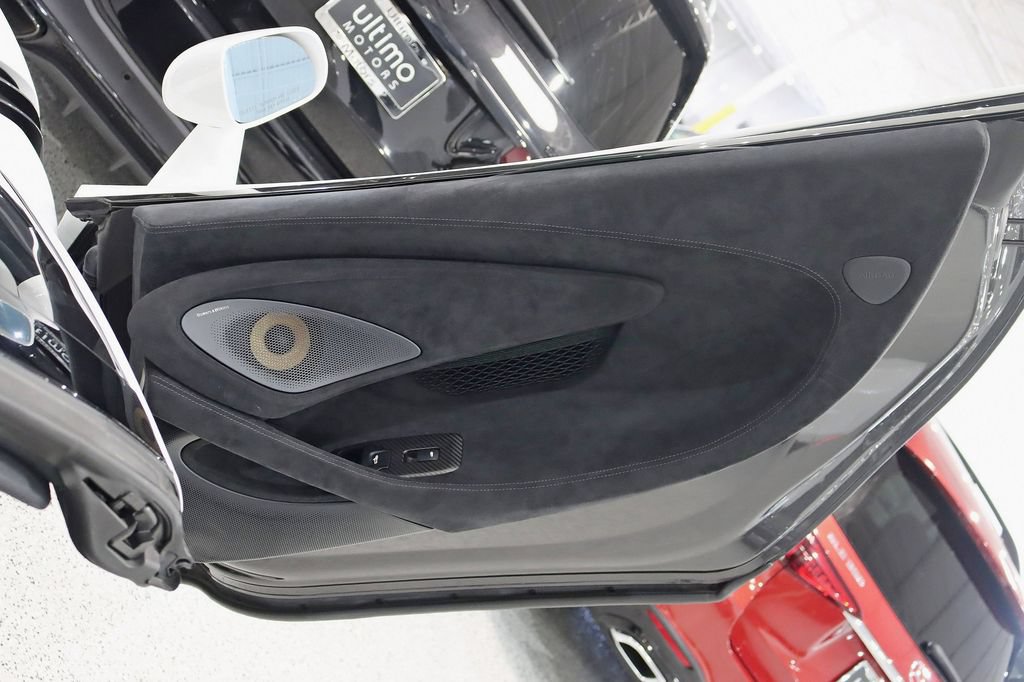 Used 2020 McLaren 600LT Spider RWD image 41