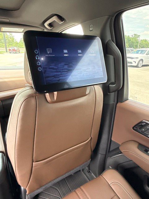 New 2026 Chevrolet Tahoe High Country AWD/4WD image 36
