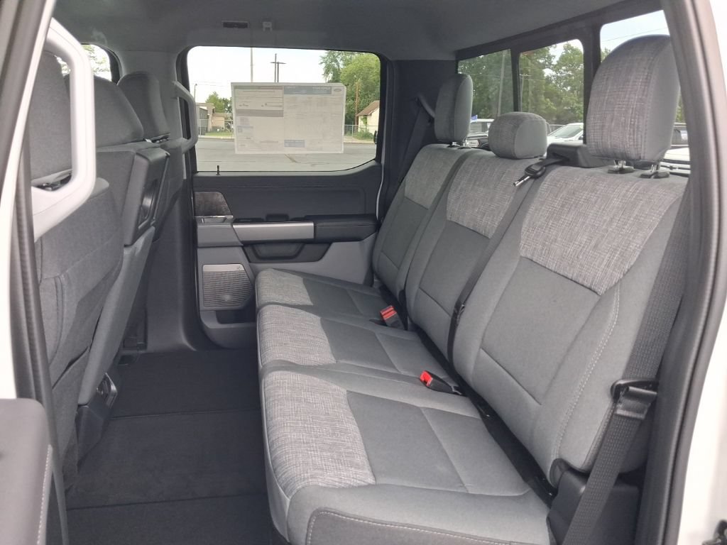 New 2026 Ford F250 XLT w/ XLT Premium Package AWD/4WD image 19