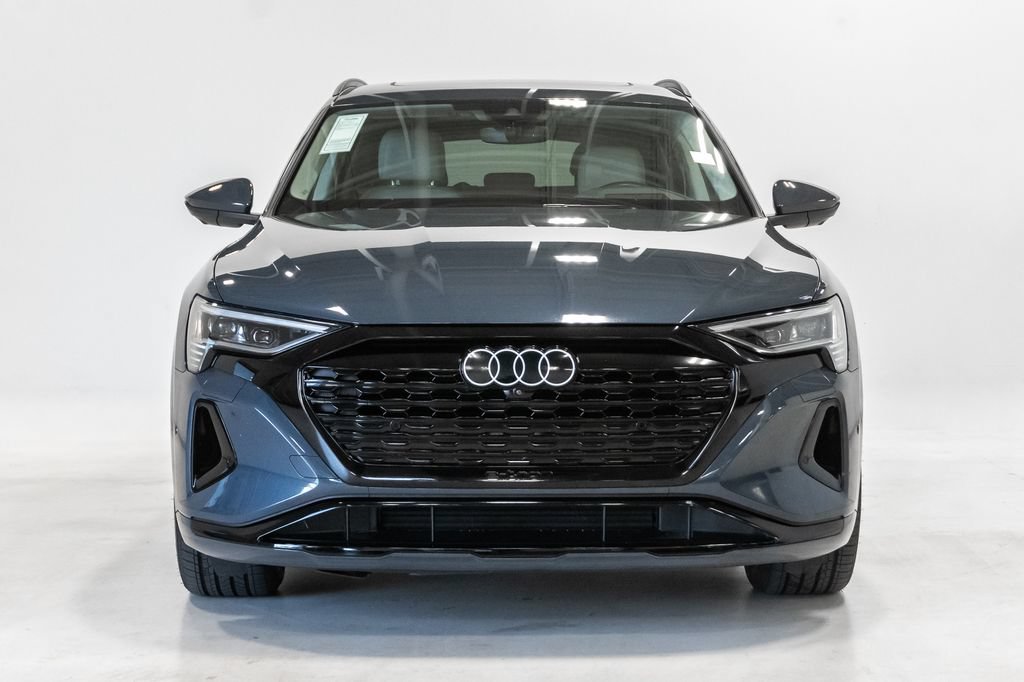 Used 2024 Audi Q8 e-tron Prestige w/ Prestige Package AWD/4WD image 3