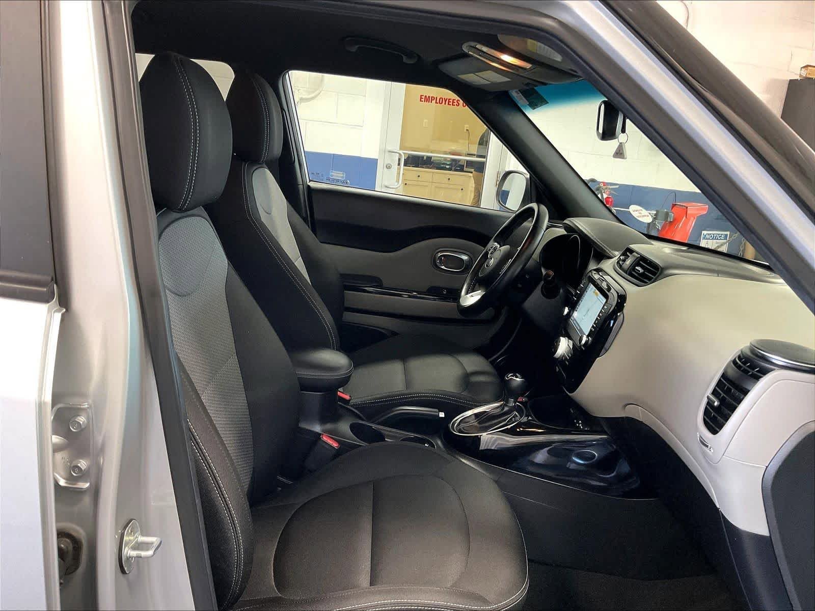 Used 2019 Kia Soul + w/ Audio Package FWD image 11
