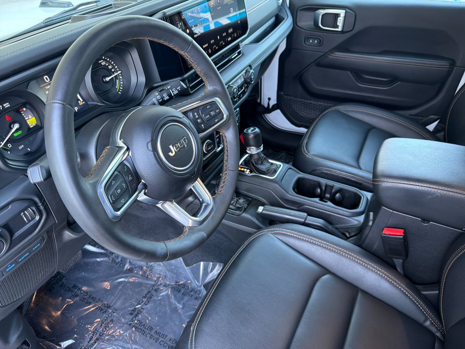Used 2024 Jeep Wrangler Unlimited Sahara w/ Technology Group AWD/4WD image 10