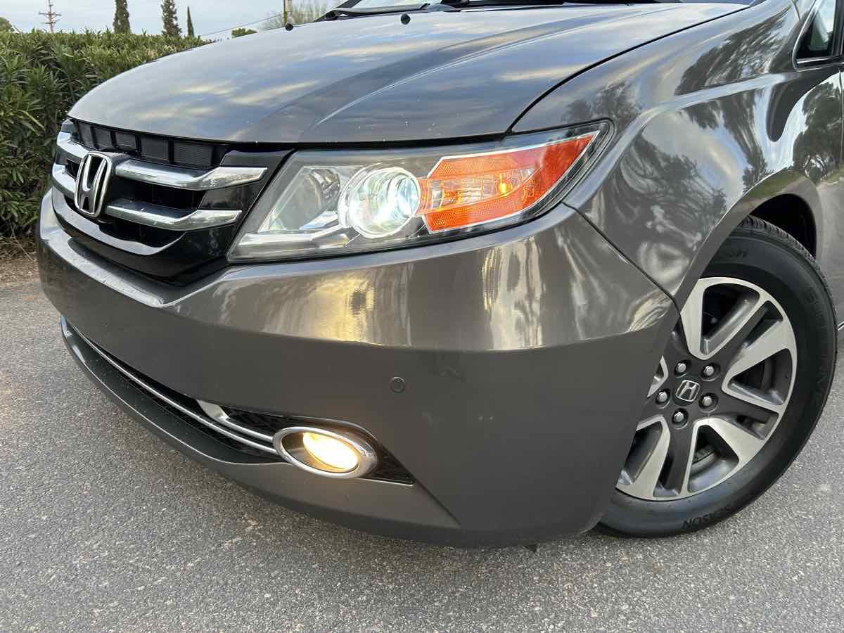 Used 2015 Honda Odyssey Touring image 9