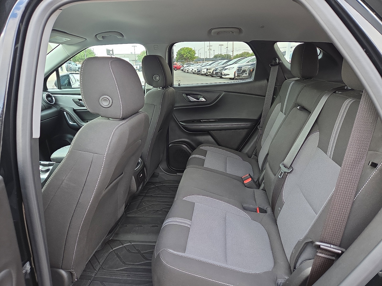 Used 2024 Chevrolet Blazer LT w/ Convenience Package FWD image 9