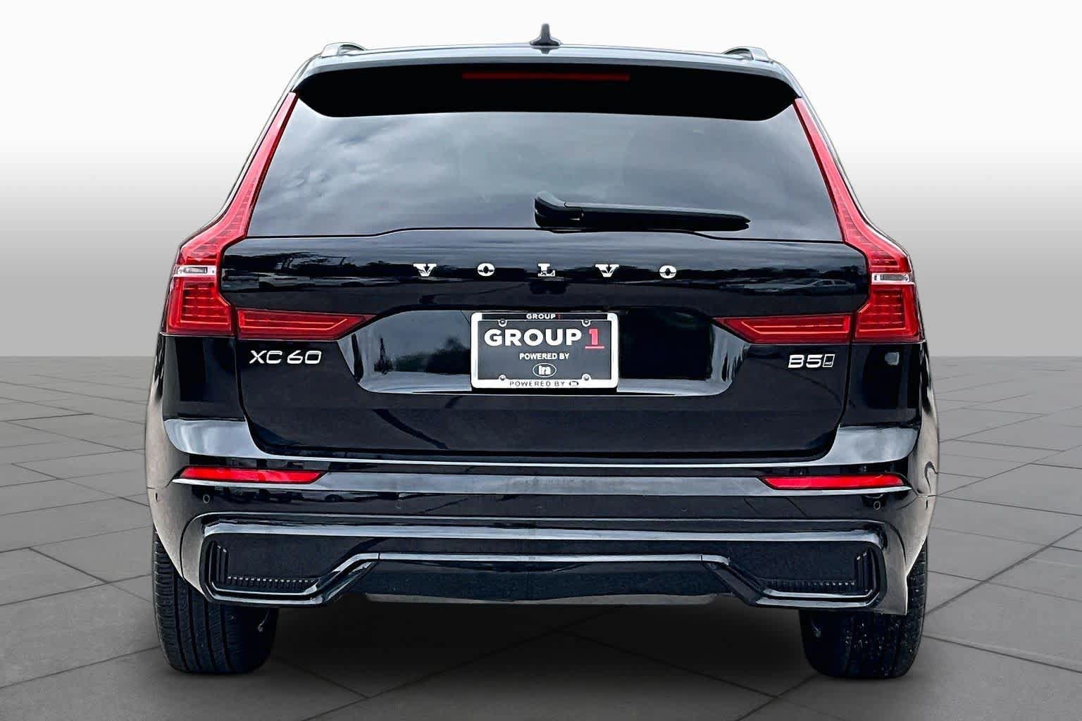 Certified 2024 Volvo XC60 B5 Plus w/ Climate Package AWD/4WD image 5