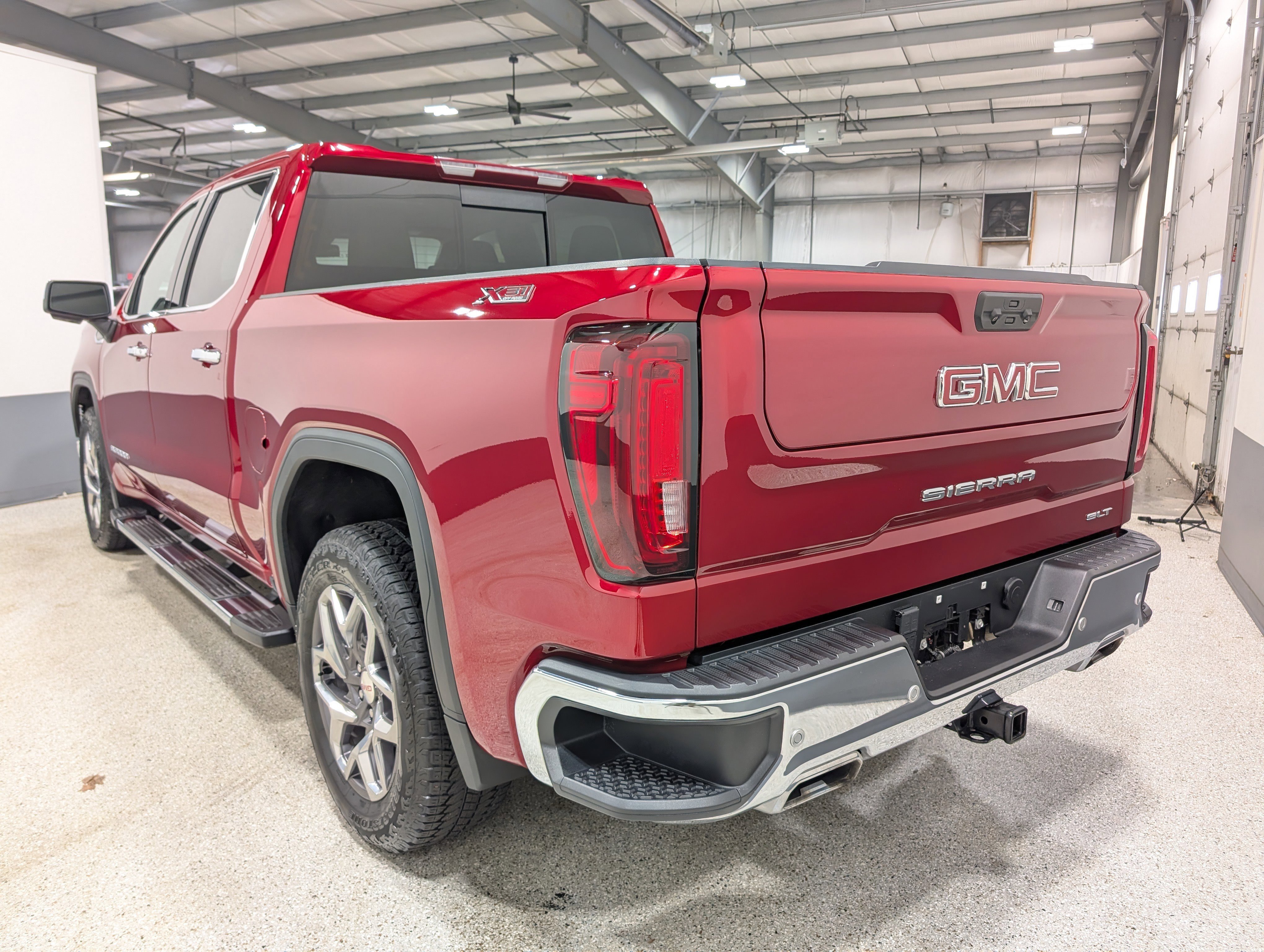 Used 2024 GMC Sierra 1500 SLT w/ SLT Premium Plus Package image 5