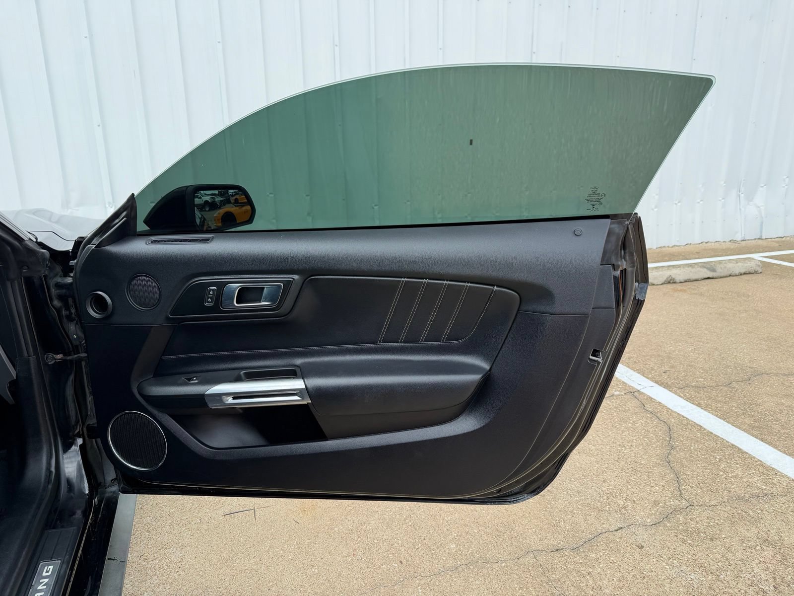 Used 2018 Ford Mustang GT Premium RWD image 25
