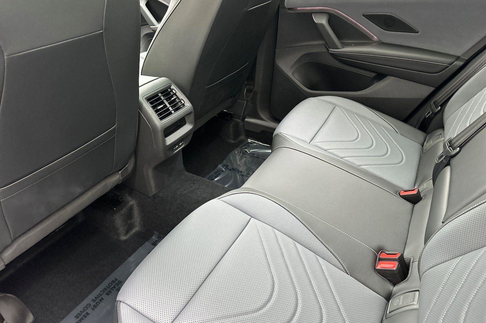 New 2026 Volkswagen Tiguan SE image 11