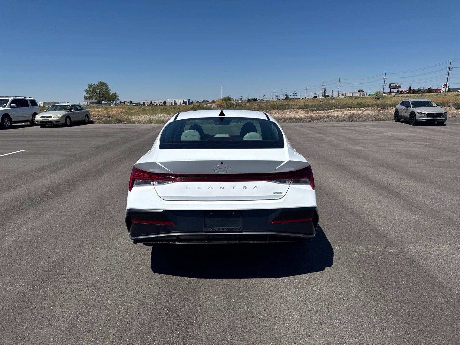 Used 2025 Hyundai Elantra Limited FWD image 6