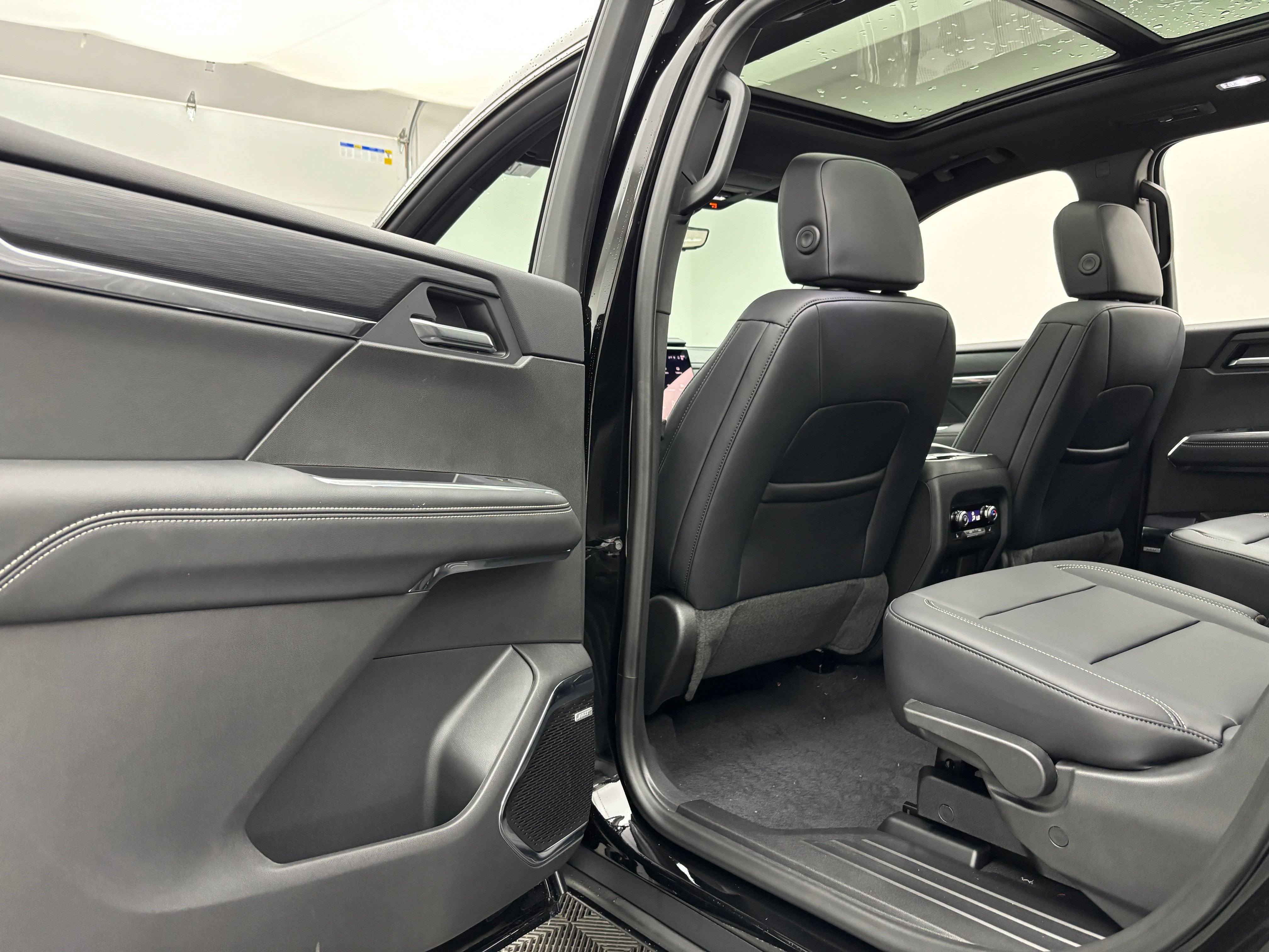 New 2027 GMC Acadia Elevation w/ Black Edition AWD/4WD image 42