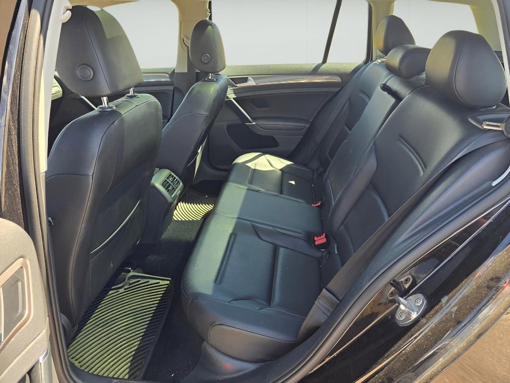 Used 2017 Volkswagen Golf Alltrack SE image 25