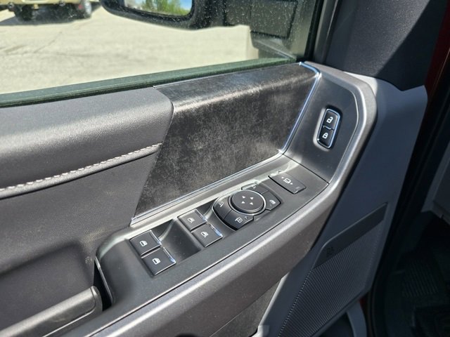 New 2025 Ford F350 XLT w/ Black Appearance Package image 15