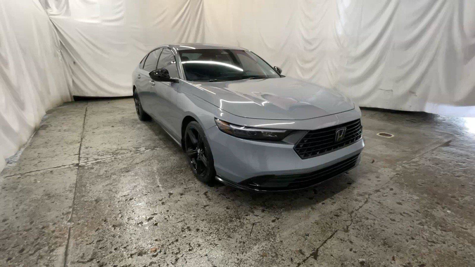 Used 2025 Honda Accord Sport image 1