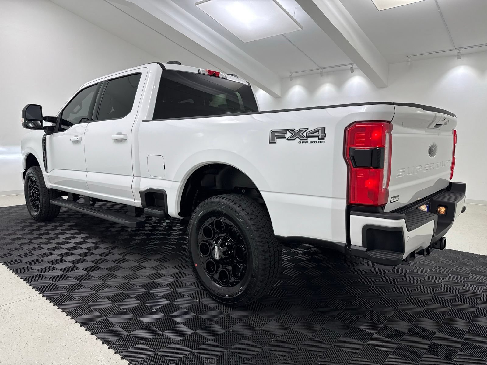 New 2026 Ford F350 XLT w/ XLT Premium Package AWD/4WD image 5