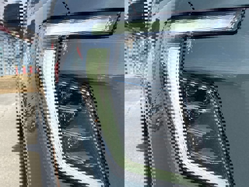 New 2026 GMC Yukon XL AT4 w/ AT4 Premium Plus Package image 12