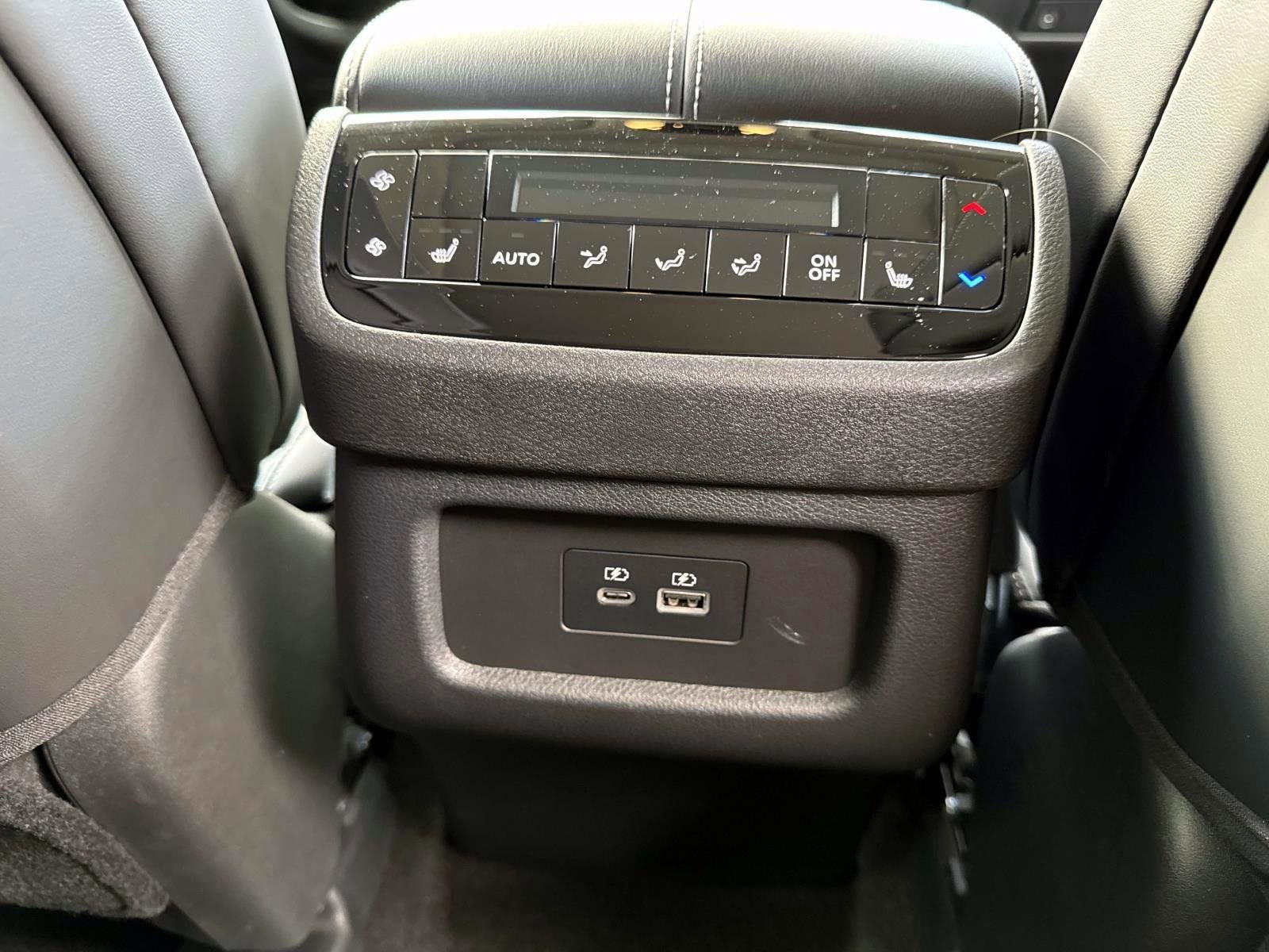 Used 2025 INFINITI QX60 Luxe image 19