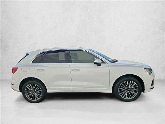 Used 2022 Audi Q3 2.0T Premium Plus w/ Premium Plus Package AWD/4WD image 4