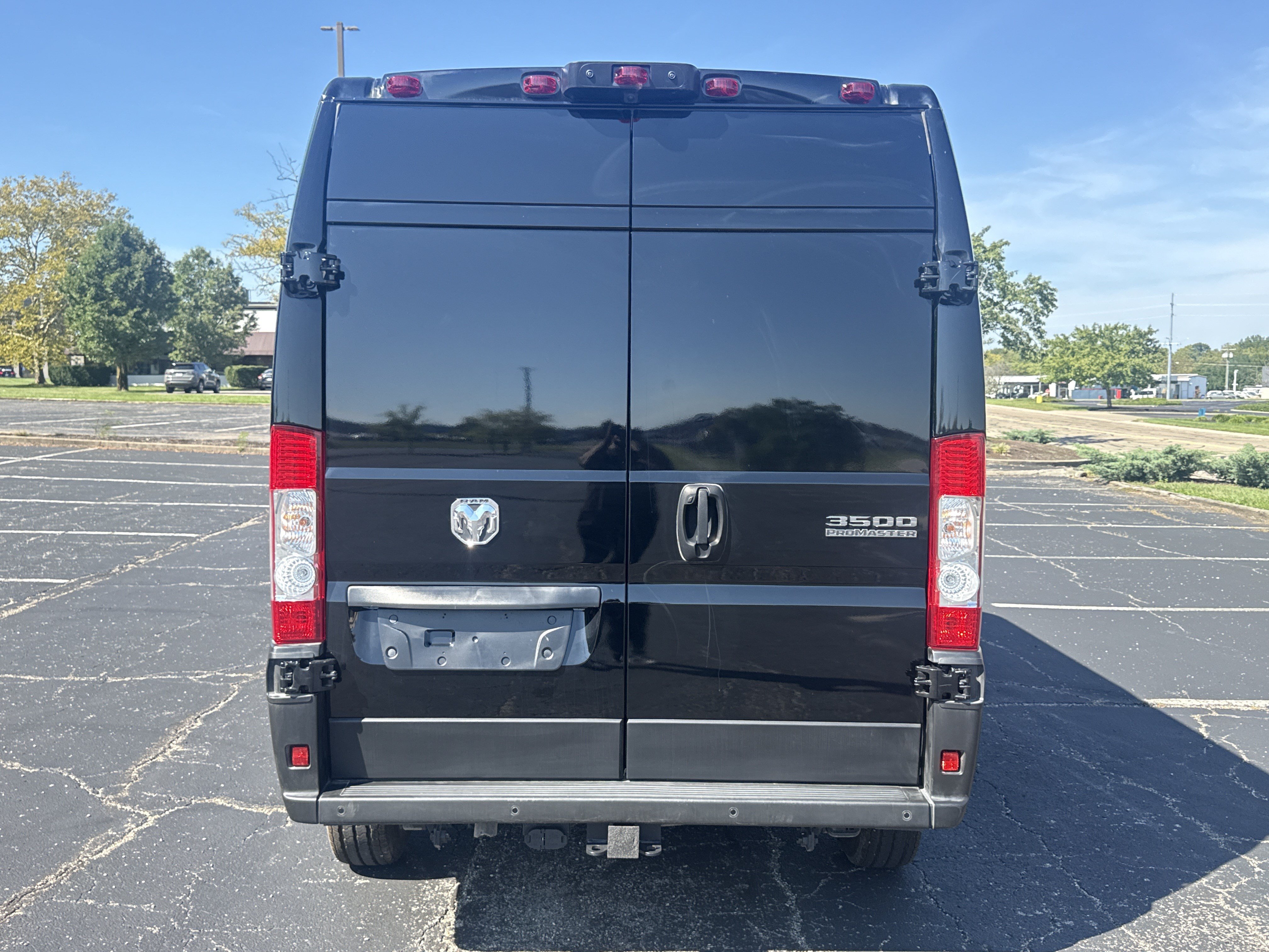 New 2026 RAM ProMaster 3500 w/ Crew Van Package FWD image 7