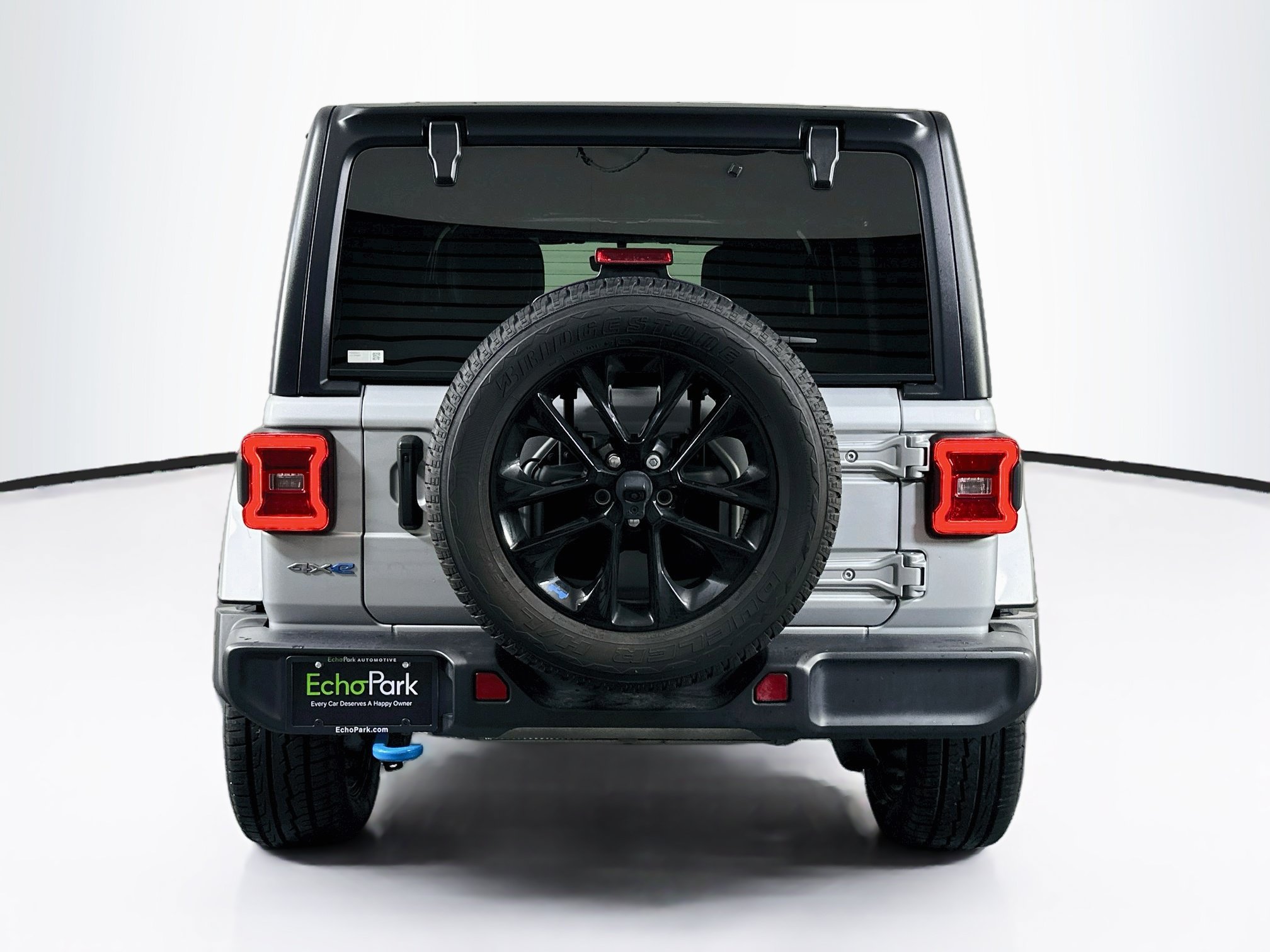 Used 2023 Jeep Wrangler Unlimited Sahara w/ Cold Weather Group AWD/4WD image 7