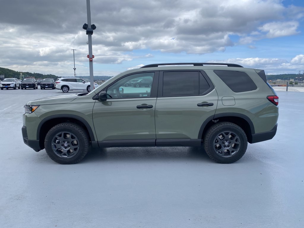 New 2026 Honda Pilot TrailSport image 8