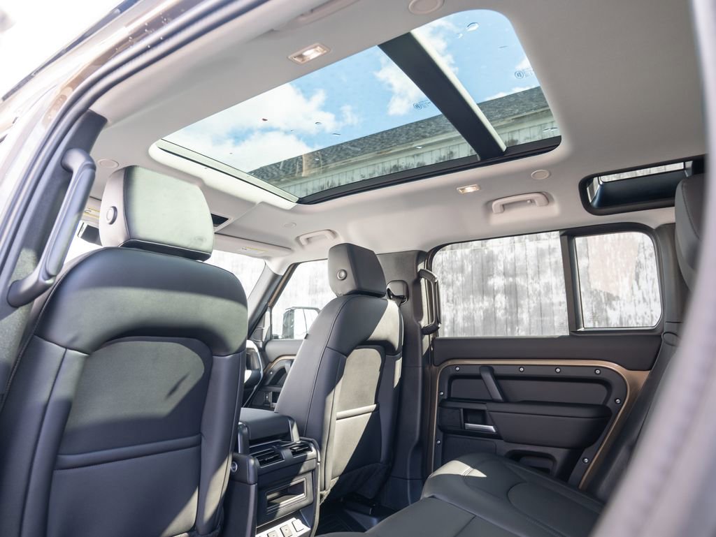 Certified 2025 Land Rover Defender 110 S image 35