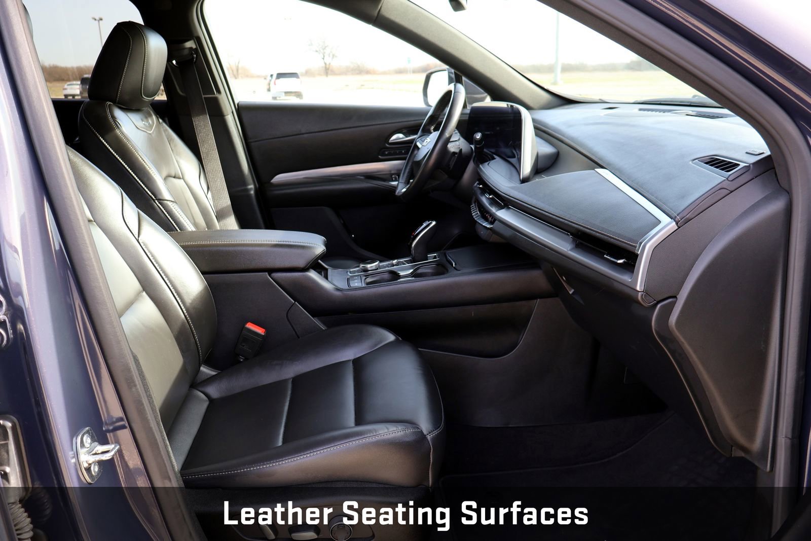 Used 2025 Cadillac XT4 Premium Luxury image 13