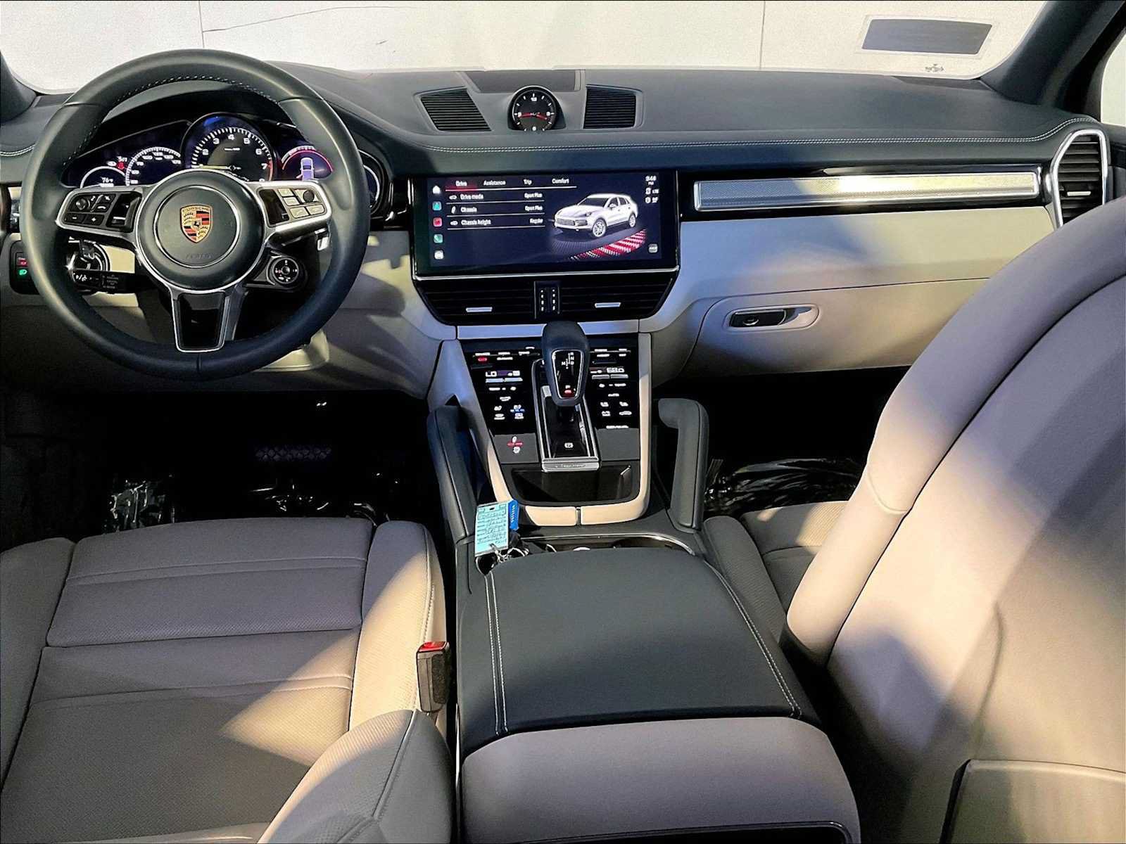 Certified 2023 Porsche Cayenne AWD/4WD image 14