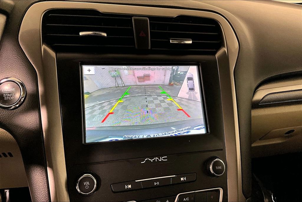 Used 2019 Ford Fusion SE image 21