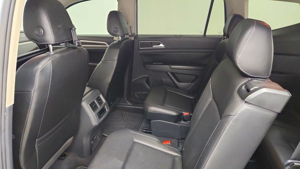 Used 2018 Volkswagen Atlas SEL w/ R-Line Package AWD/4WD image 20