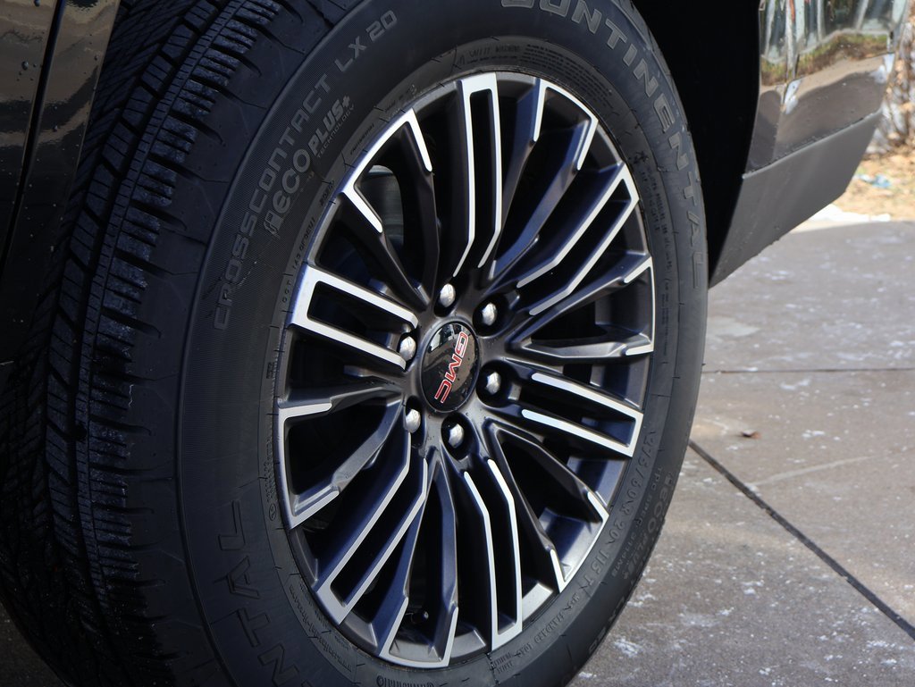 New 2025 GMC Yukon Elevation image 49