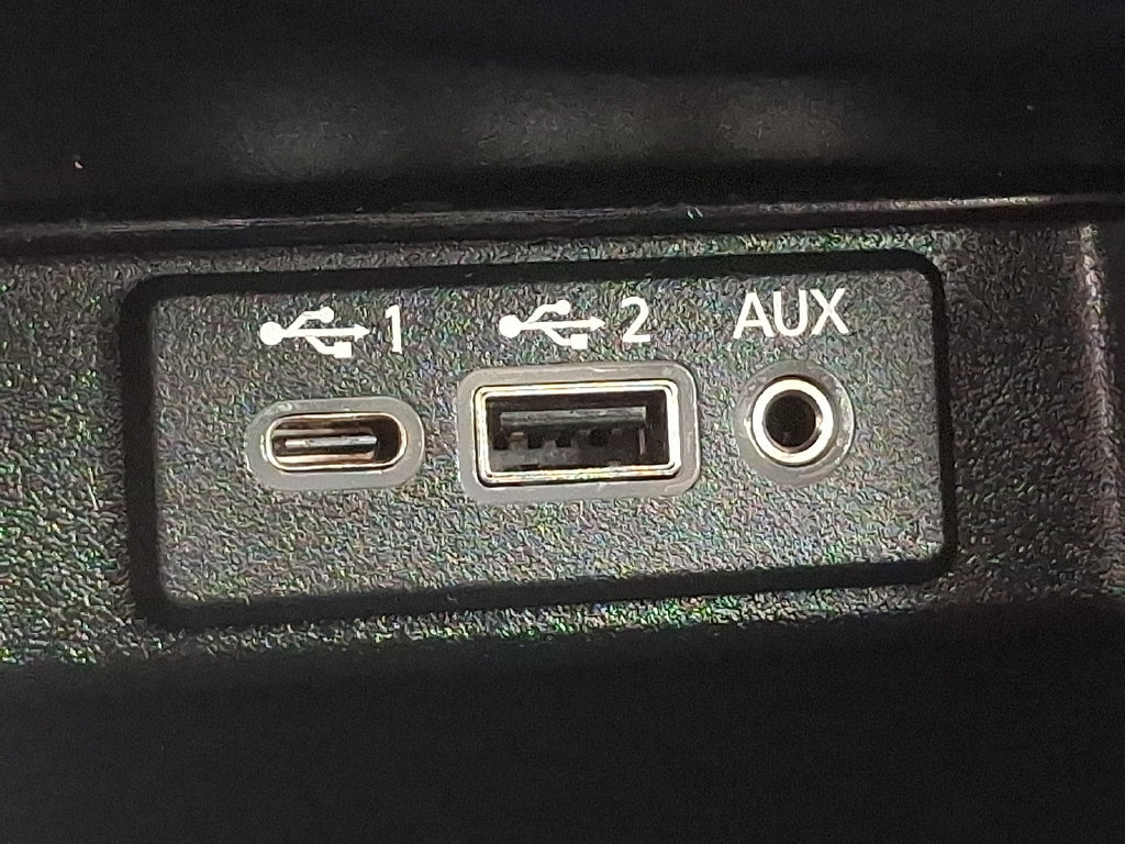 Used 2022 Nissan Maxima SR w/ Sport Mat Group FWD image 28