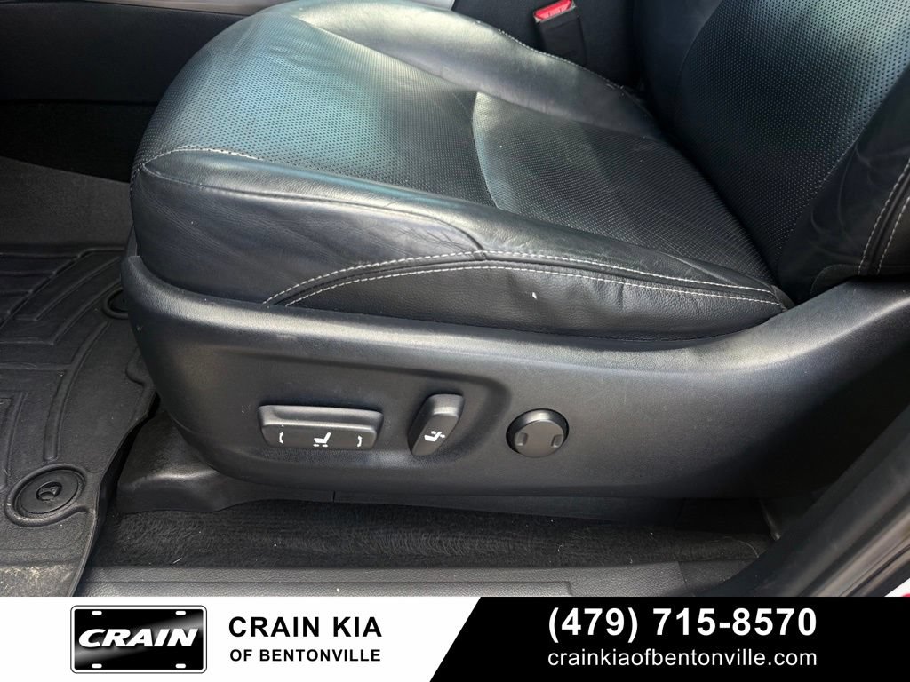 Used 2015 Toyota 4Runner Limited AWD/4WD image 11
